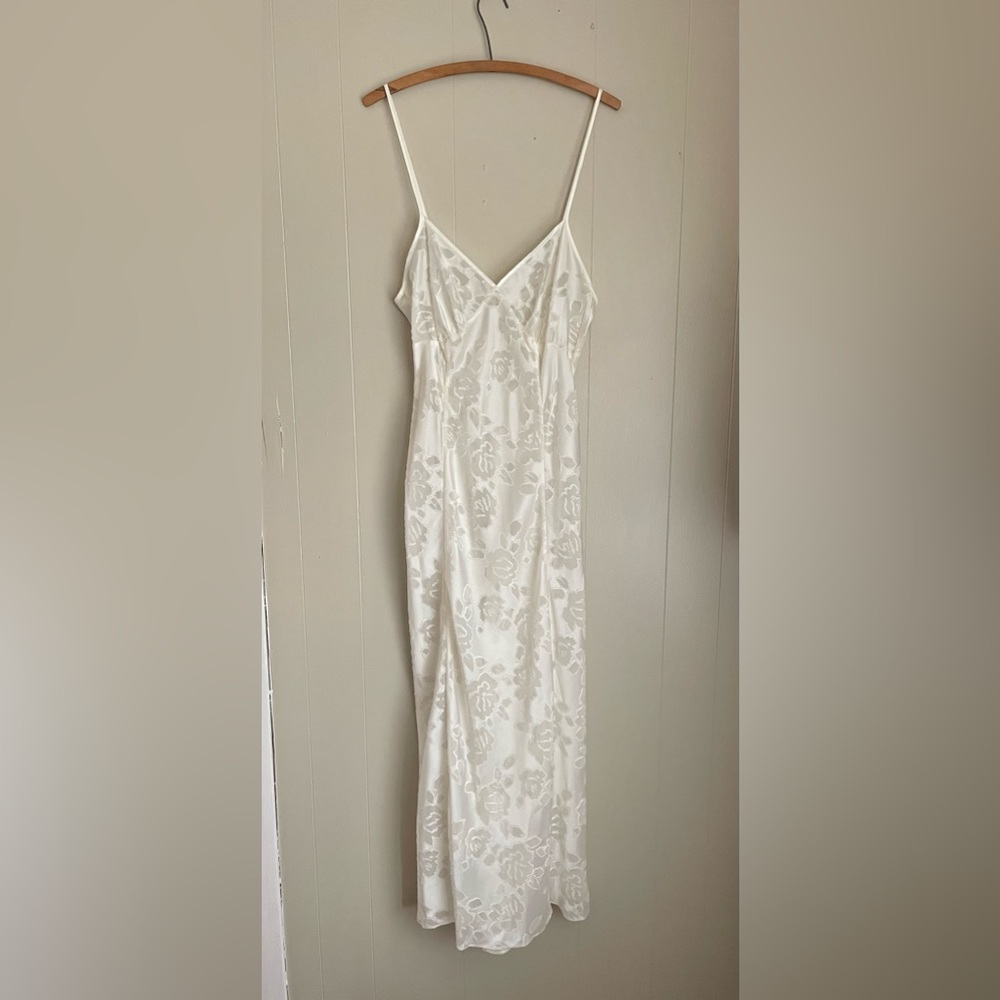 Vintage 90’s Victoria’s Secret Gold Label Ivory Semi Sheer Floral Slip Dress